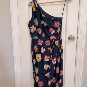 J Crew Floral Silk Dress, size 4, EUC
Asymmetrical